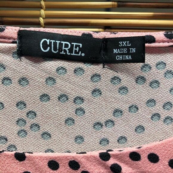 CURE. 3XL (XXX) Pink and Black NWT Blouse - Picture 3 of 4